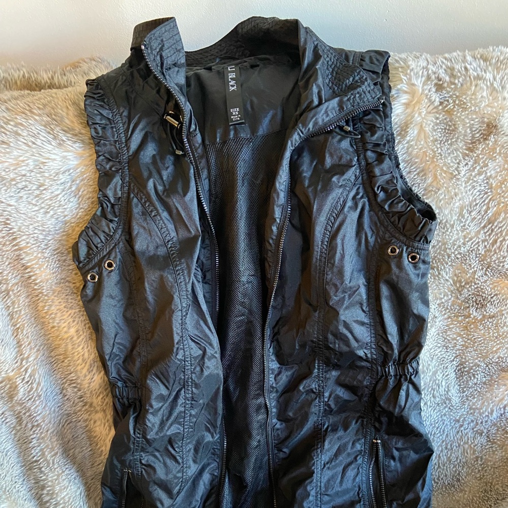 Lorna Jane Long Black Vest